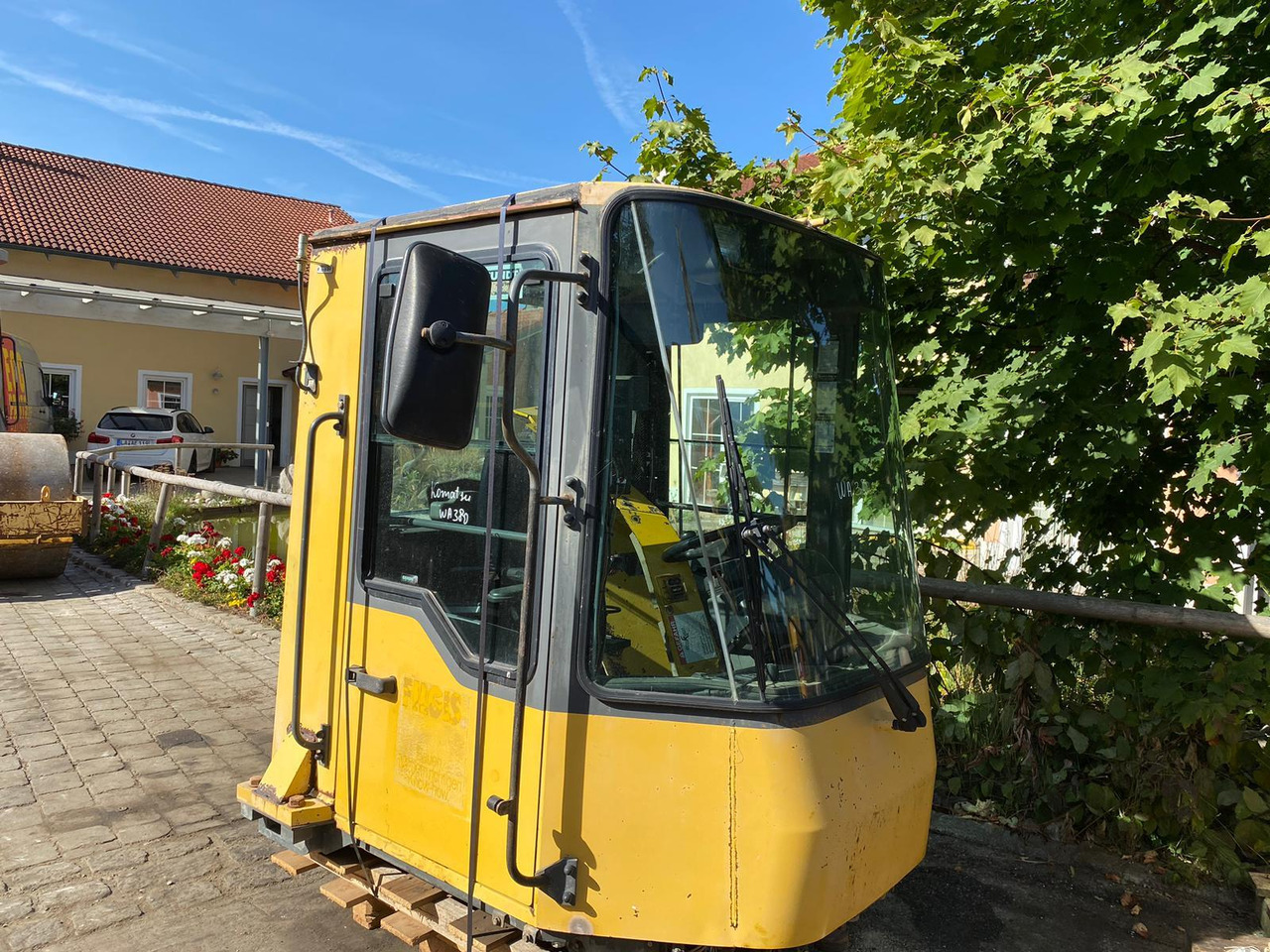 Komatsu WA 380 - Cab for Construction machinery: picture 1 Komatsu WA 380 - Cab for Construction machinery: picture 1