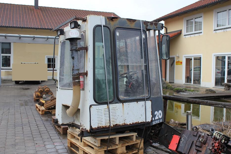 O&K L20 - Cab for Construction machinery: picture 3 O&K L20 - Cab for Construction machinery: picture 3