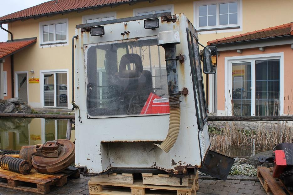 O&K L20 - Cab for Construction machinery: picture 4 O&K L20 - Cab for Construction machinery: picture 4