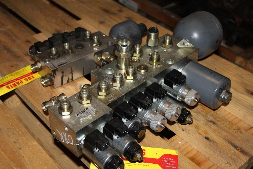 O&K MH Plus , New Holland - Hydraulic valve for Wheel excavator: picture 3 O&K MH Plus , New Holland - Hydraulic valve for Wheel excavator: picture 3