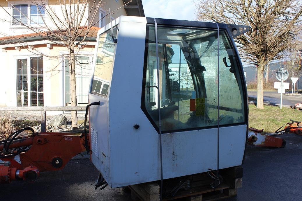 O&K RH 12,5 - Cab for Crawler excavator: picture 3 O&K RH 12,5 - Cab for Crawler excavator: picture 3