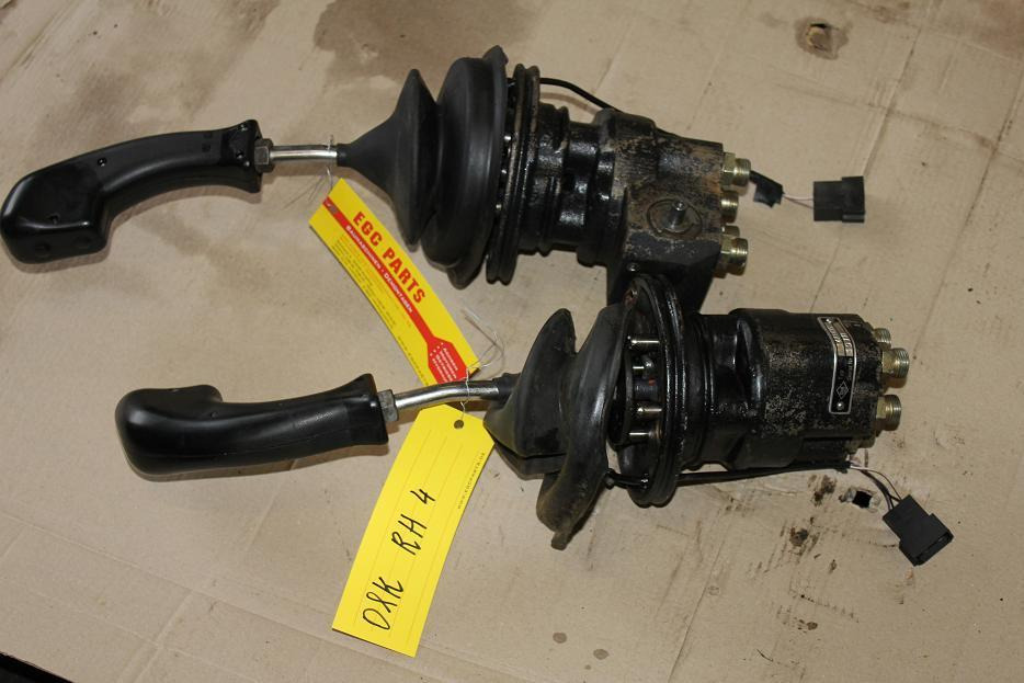 O&K RH 4 PMS Joystick - Cab and interior for Construction machinery: picture 1 O&K RH 4 PMS Joystick - Cab and interior for Construction machinery: picture 1