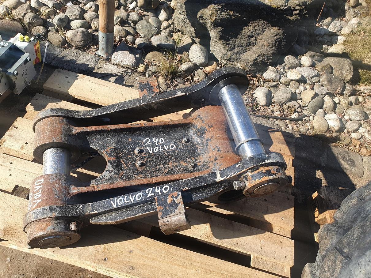 Volvo EC 240 - Quick coupler for Construction machinery: picture 1 Volvo EC 240 - Quick coupler for Construction machinery: picture 1