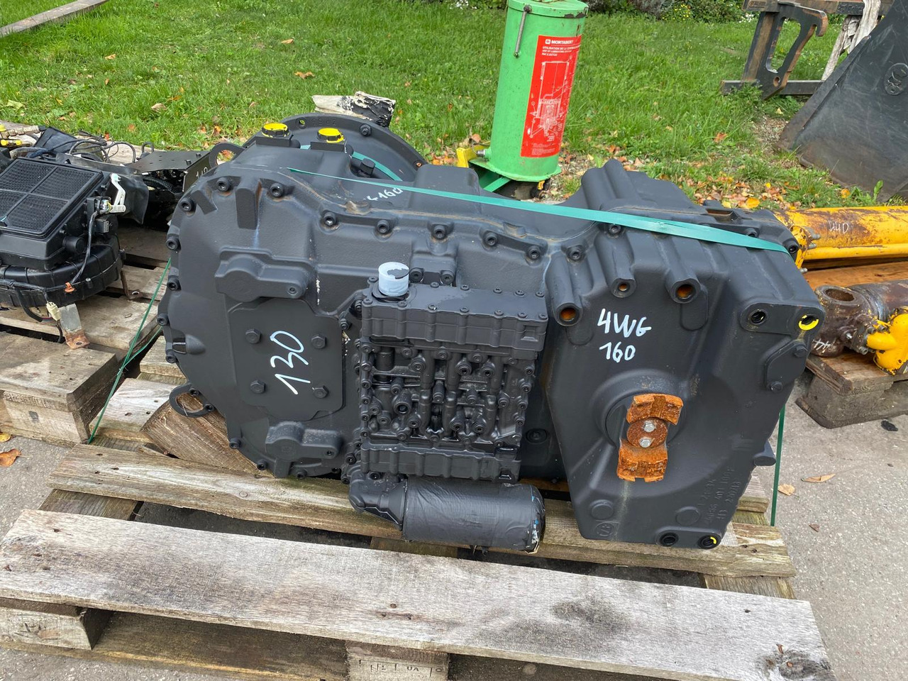 ZF 4 WG 160 - Gearbox for Construction machinery: picture 2 ZF 4 WG 160 - Gearbox for Construction machinery: picture 2