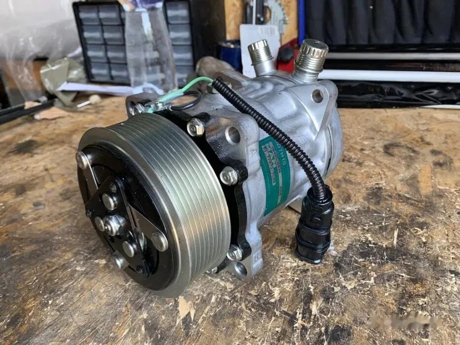 Kompresor Klimatyzacji MAN Sanden 6008 24V NOWY Oryginał Części 51.779707028 MAN - AC compressor for Truck: picture 1 Kompresor Klimatyzacji MAN Sanden 6008 24V NOWY Oryginał Części 51.779707028 MAN - AC compressor for Truck: picture 1