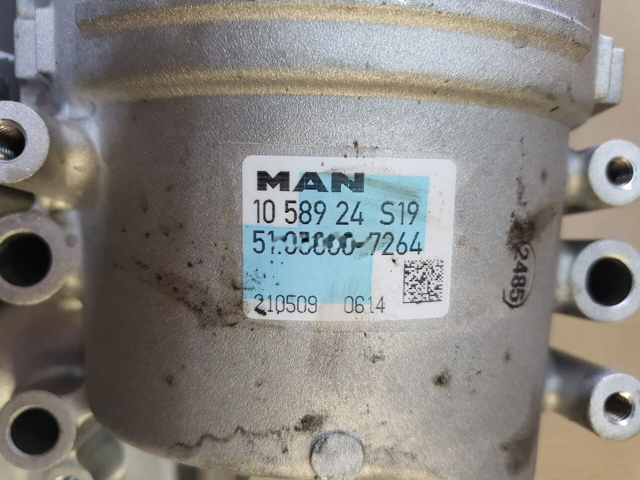 Mann-Filter MAN EURO 6 TGA TGX MAN TGX / TGS Euro 6 truck - Oil filter for Truck: picture 5 Mann-Filter MAN EURO 6 TGA TGX MAN TGX / TGS Euro 6 truck - Oil filter for Truck: picture 5