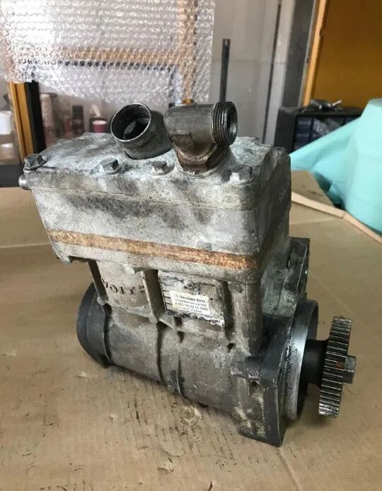 Mercedes-Benz Mercedes Actros MP4 Voith A4711303215 Mercedes-Benz truck - Air brake compressor for Truck: picture 3 Mercedes-Benz Mercedes Actros MP4 Voith A4711303215 Mercedes-Benz truck - Air brake compressor for Truck: picture 3