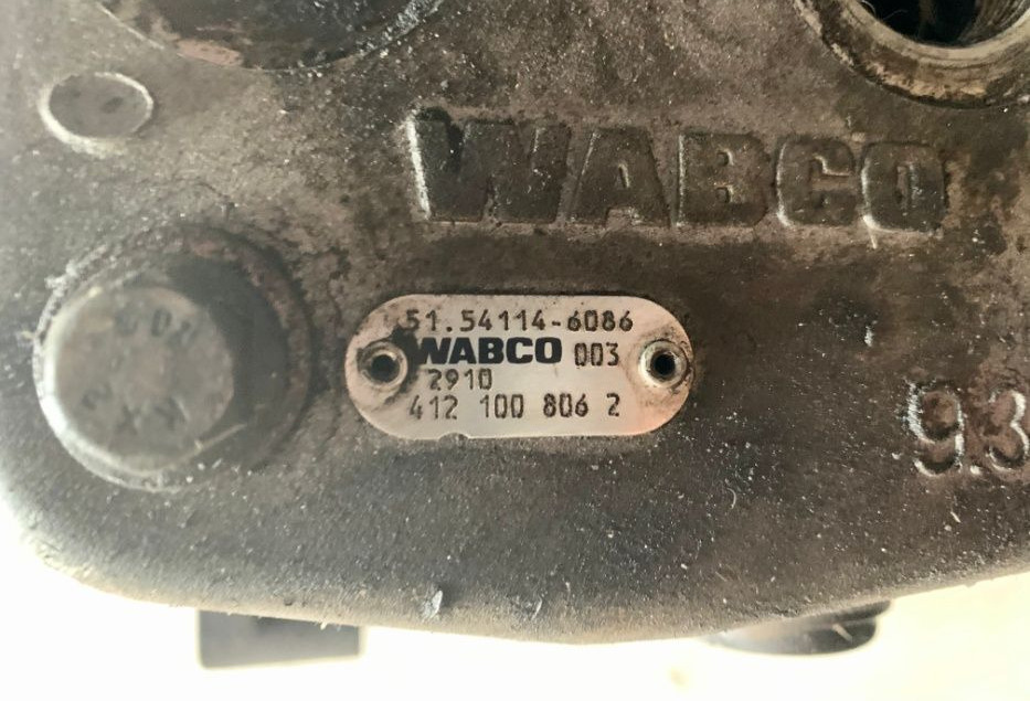 WABCO 2 cylindry oryginał 51.54112-3028   MAN TGA 51.54112-3028 - Air brake compressor for Truck: picture 5 WABCO 2 cylindry oryginał 51.54112-3028   MAN TGA 51.54112-3028 - Air brake compressor for Truck: picture 5