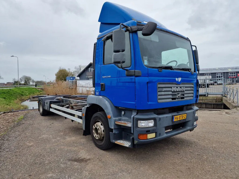 MAN TGM 15.240 container, BDF, 2009, NL Truck - Container transporter/ Swap body truck: picture 2 MAN TGM 15.240 container, BDF, 2009, NL Truck - Container transporter/ Swap body truck: picture 2