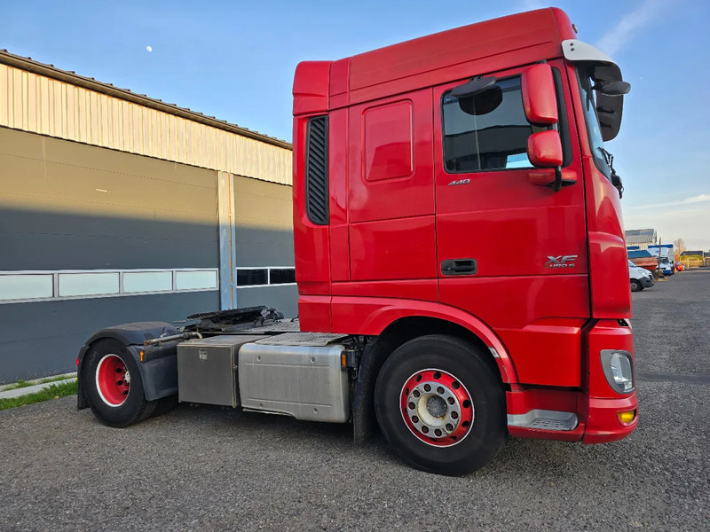 DAF XF 440 Euro 6 2015 - Tractor unit: picture 4 DAF XF 440 Euro 6 2015 - Tractor unit: picture 4