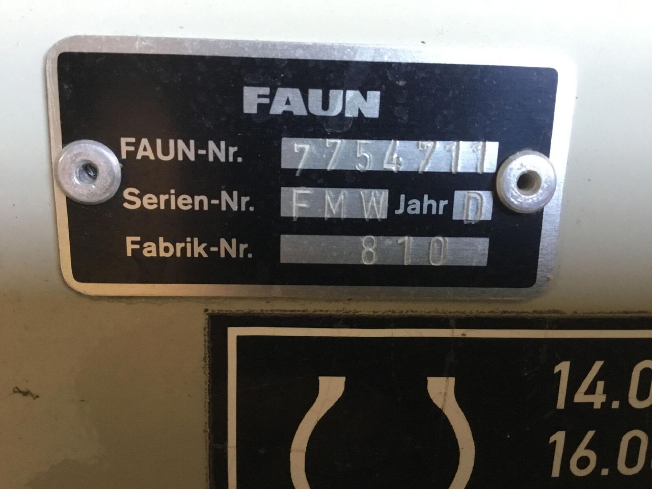 FAUN ATF 45-3 upper cabin - Cab for Mobile crane: picture 5 FAUN ATF 45-3 upper cabin - Cab for Mobile crane: picture 5