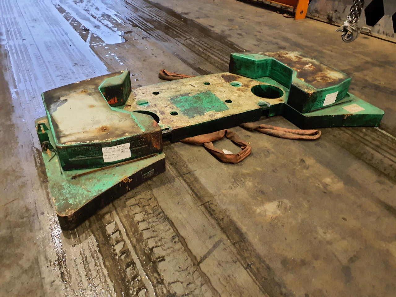FAUN ATF 60-3 counterweight 1,6t - Counterweight for Mobile crane: picture 1 FAUN ATF 60-3 counterweight 1,6t - Counterweight for Mobile crane: picture 1