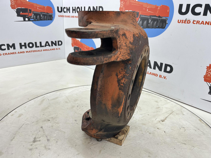 Faun RTF 50 Steering knuckle 16 holes axle 3 right - Steering knuckle for Crane: picture 3 Faun RTF 50 Steering knuckle 16 holes axle 3 right - Steering knuckle for Crane: picture 3