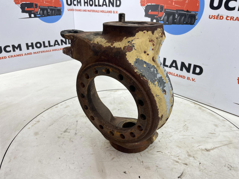 Faun RTF 50 Steering knuckle 16 holes axle 4 right - Steering knuckle for Crane: picture 1 Faun RTF 50 Steering knuckle 16 holes axle 4 right - Steering knuckle for Crane: picture 1