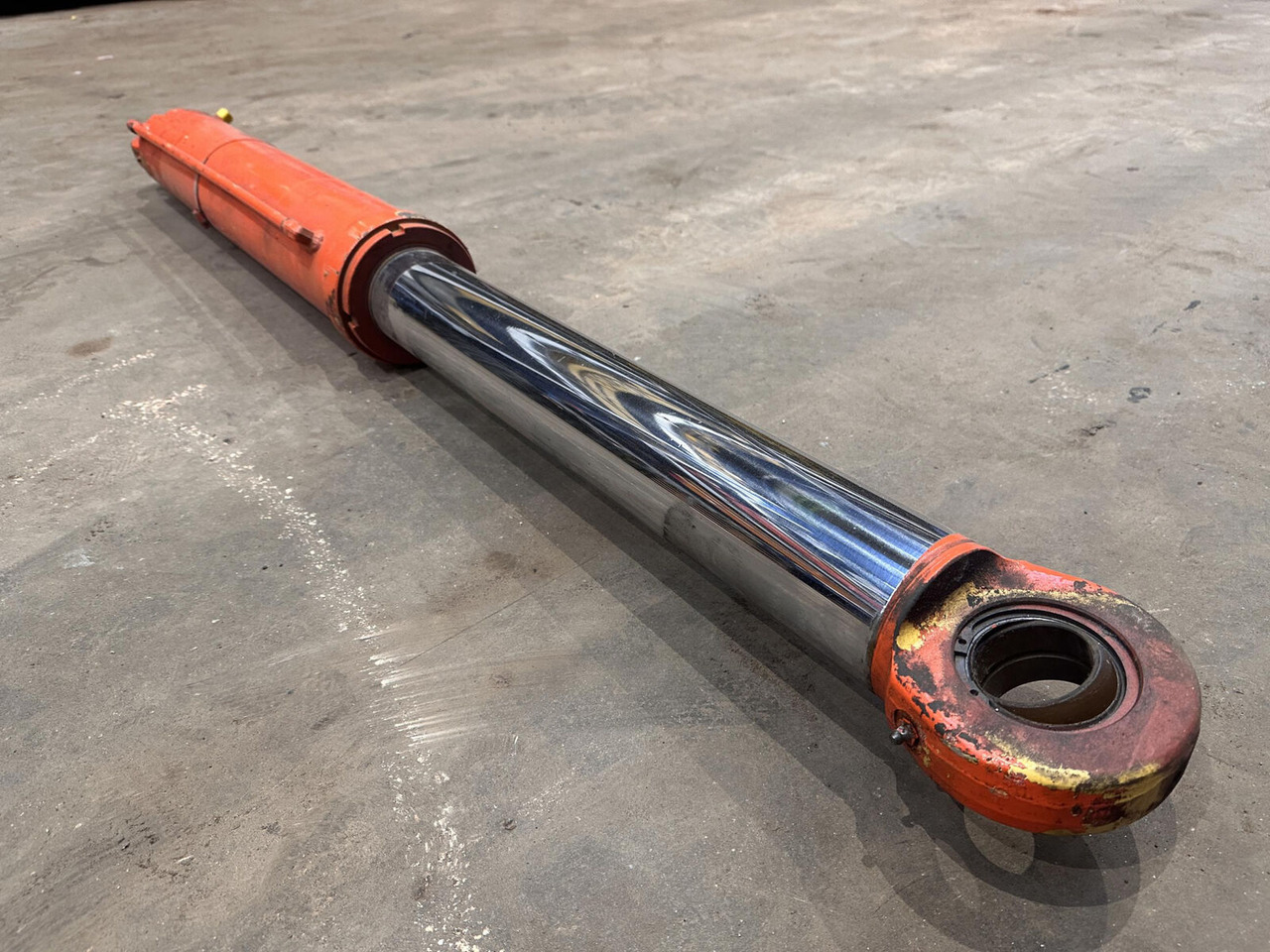 Grove GMK 3050 jib derricking cylinder - Hydraulic cylinder for Mobile crane: picture 3 Grove GMK 3050 jib derricking cylinder - Hydraulic cylinder for Mobile crane: picture 3