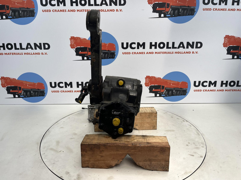 Grove GMK 3055 steering Box - Steering column for Crane: picture 4 Grove GMK 3055 steering Box - Steering column for Crane: picture 4