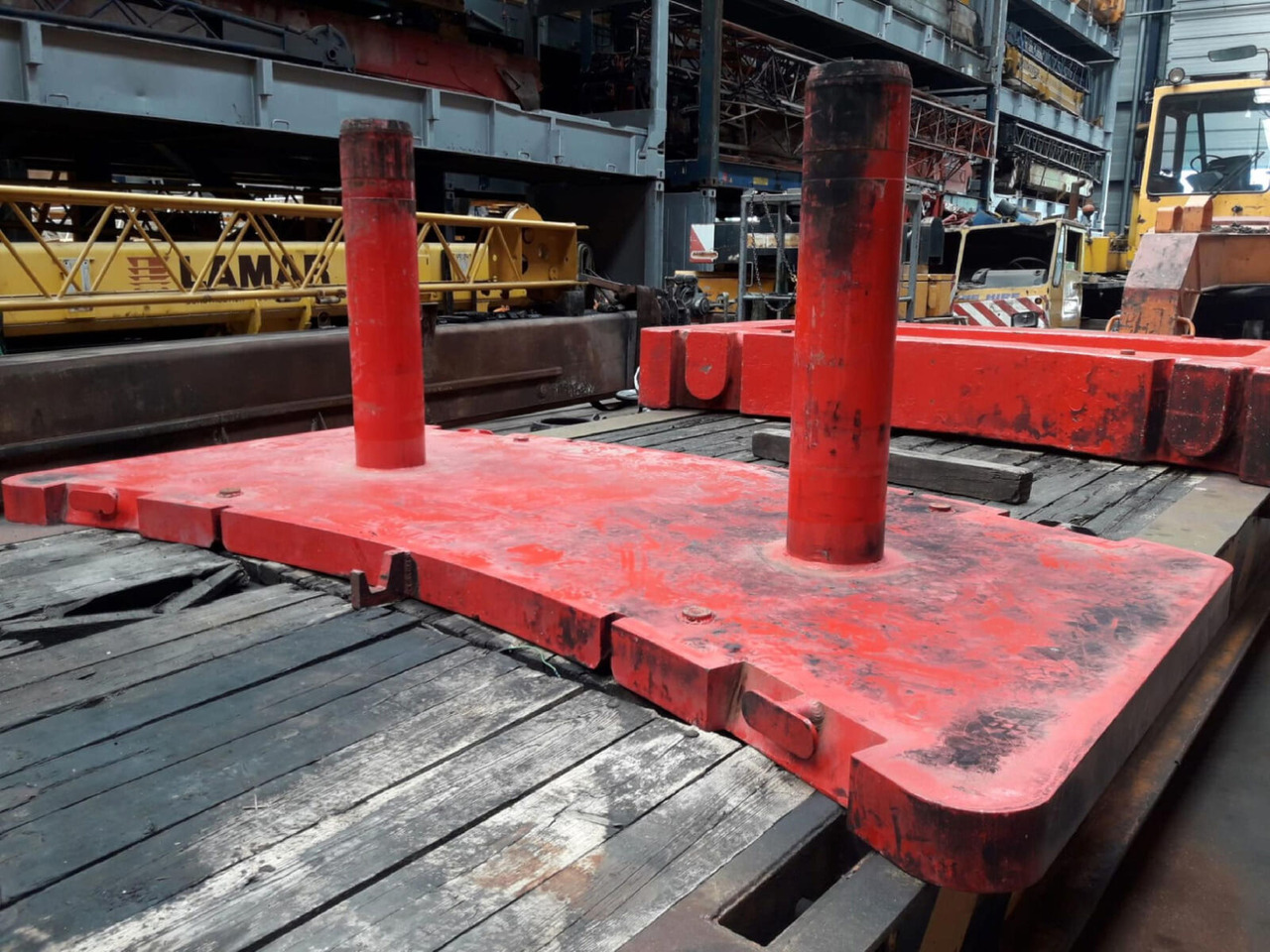 Grove GMK 5100 counterweight 3,0 ton - Counterweight for Mobile crane: picture 2 Grove GMK 5100 counterweight 3,0 ton - Counterweight for Mobile crane: picture 2