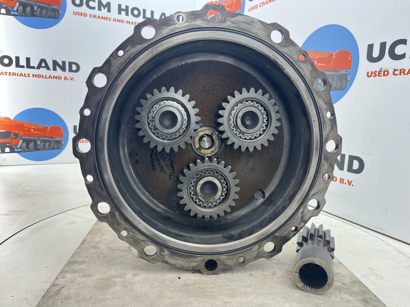 Krupp KMK 3050 planetary gear 12-23-60-34-46-3pl-H135 - Suspension for Crane: picture 5 Krupp KMK 3050 planetary gear 12-23-60-34-46-3pl-H135 - Suspension for Crane: picture 5
