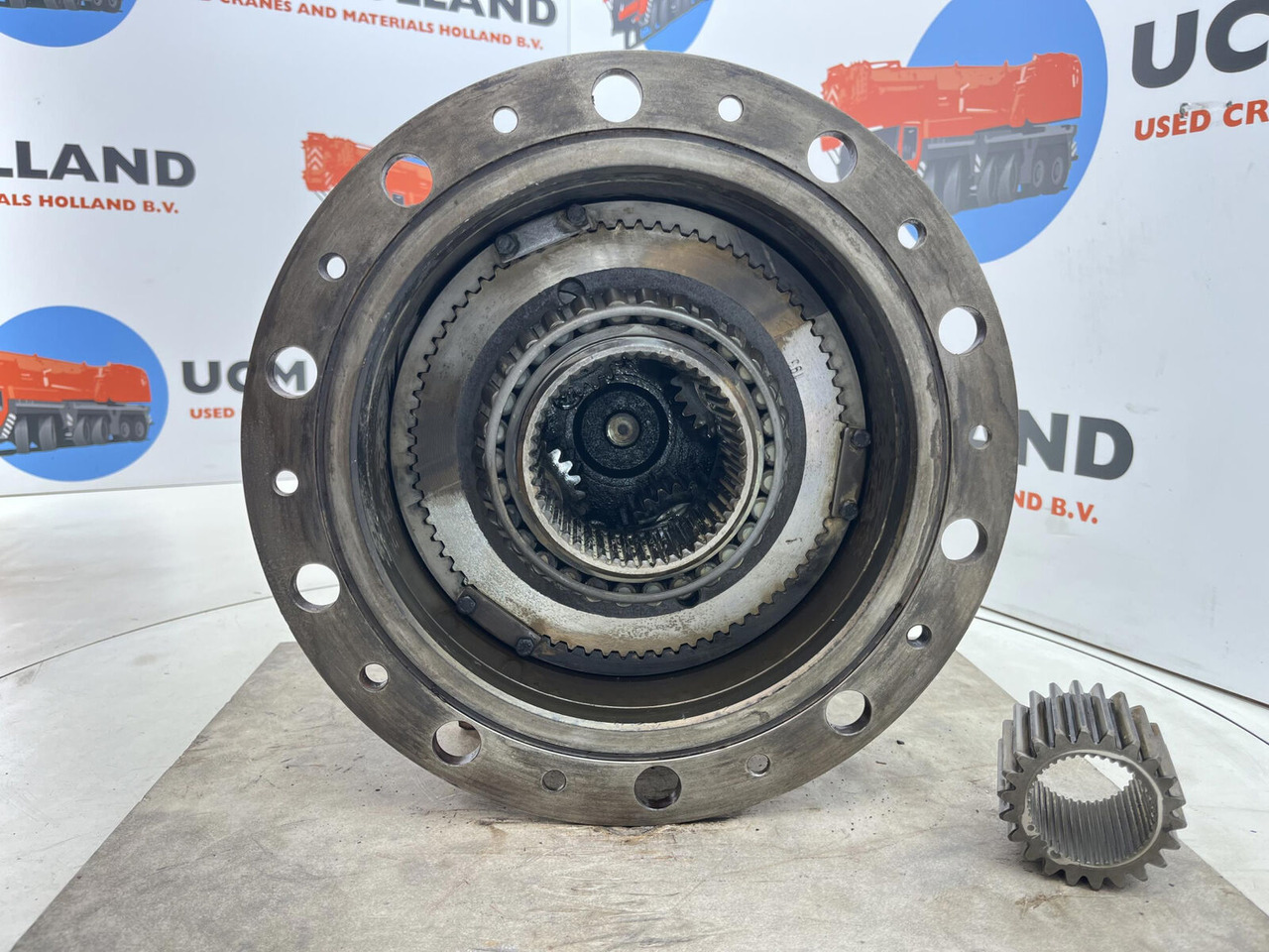 Krupp KMK 8350 planetary gear 22-25-74-40-4pl-H185-46 - Final drive for Mobile crane: picture 5 Krupp KMK 8350 planetary gear 22-25-74-40-4pl-H185-46 - Final drive for Mobile crane: picture 5