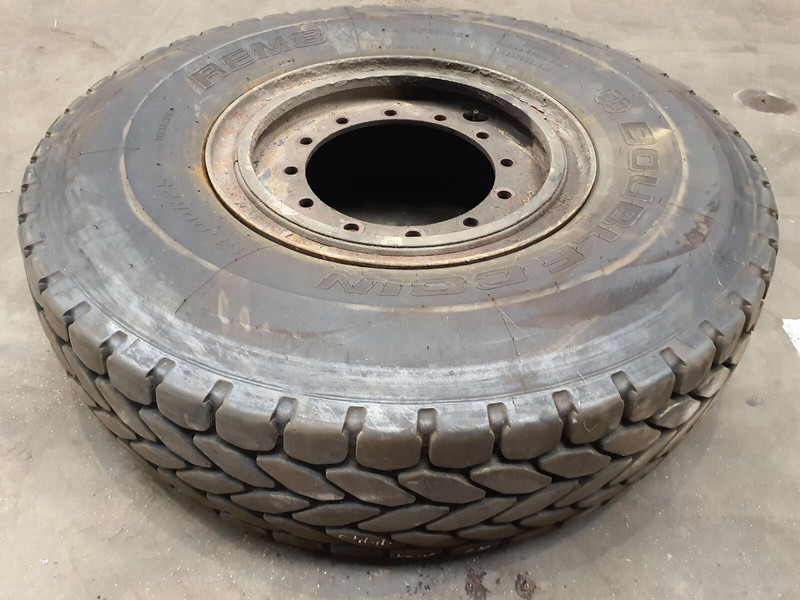 Krupp Wheel 445/95R25 12 5.4 3p - Wheels and tires for Crane: picture 2 Krupp Wheel 445/95R25 12 5.4 3p - Wheels and tires for Crane: picture 2