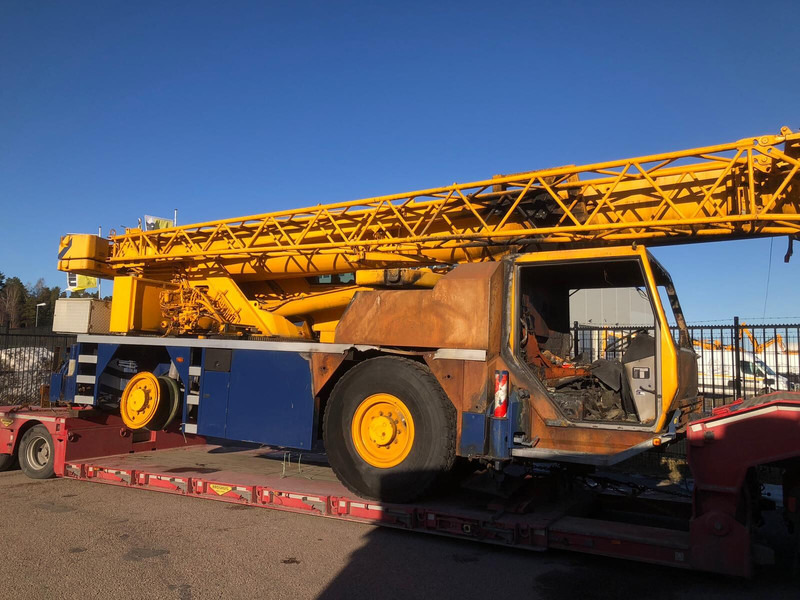 Liebherr LTM 1030-2 - All terrain crane: picture 1 Liebherr LTM 1030-2 - All terrain crane: picture 1