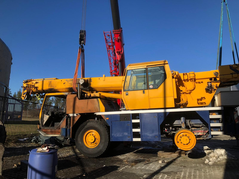 Liebherr LTM 1030-2 - All terrain crane: picture 4 Liebherr LTM 1030-2 - All terrain crane: picture 4