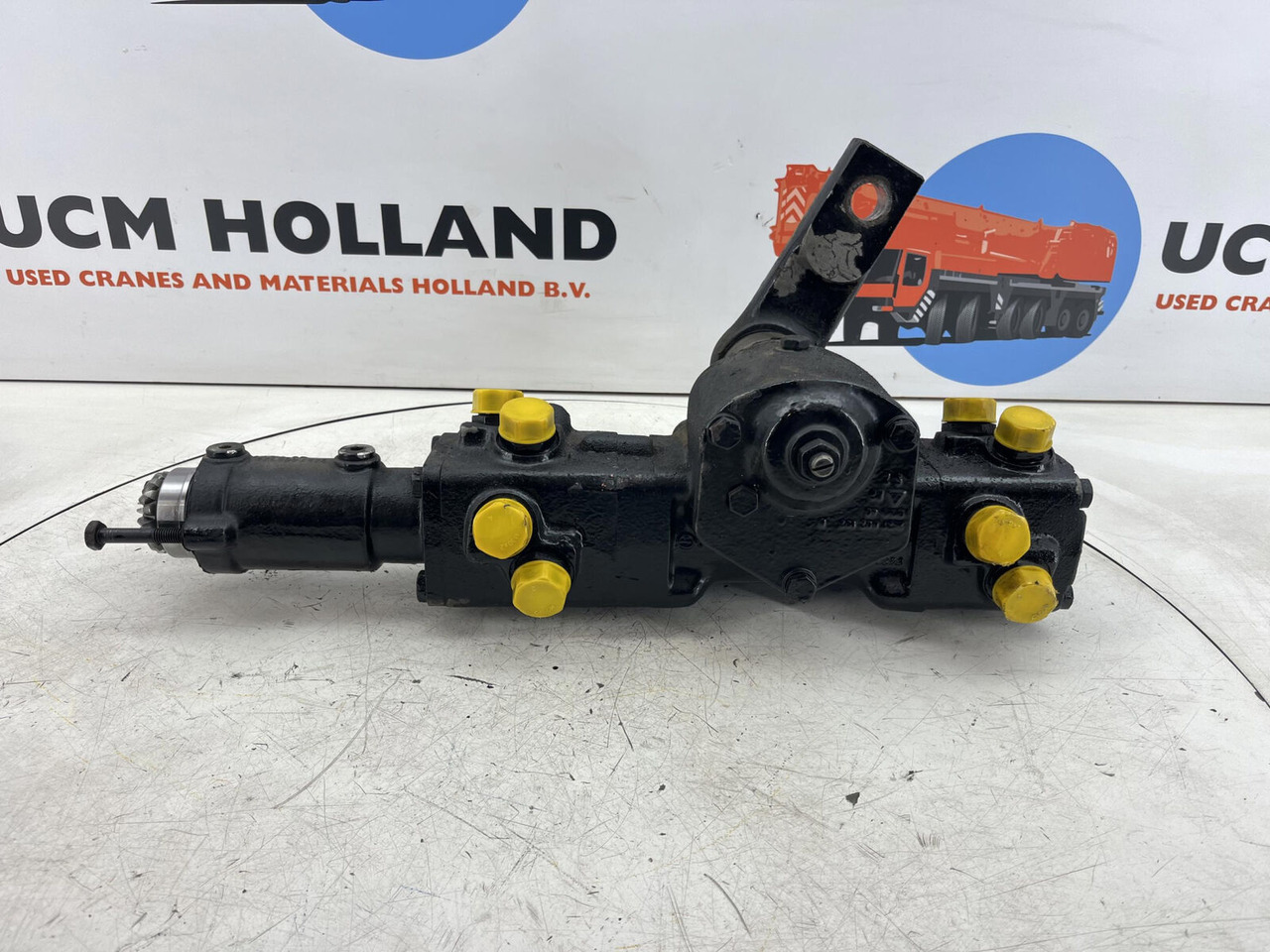 Liebherr LTM 1035-2 Steering box - Steering gear for Mobile crane: picture 5 Liebherr LTM 1035-2 Steering box - Steering gear for Mobile crane: picture 5