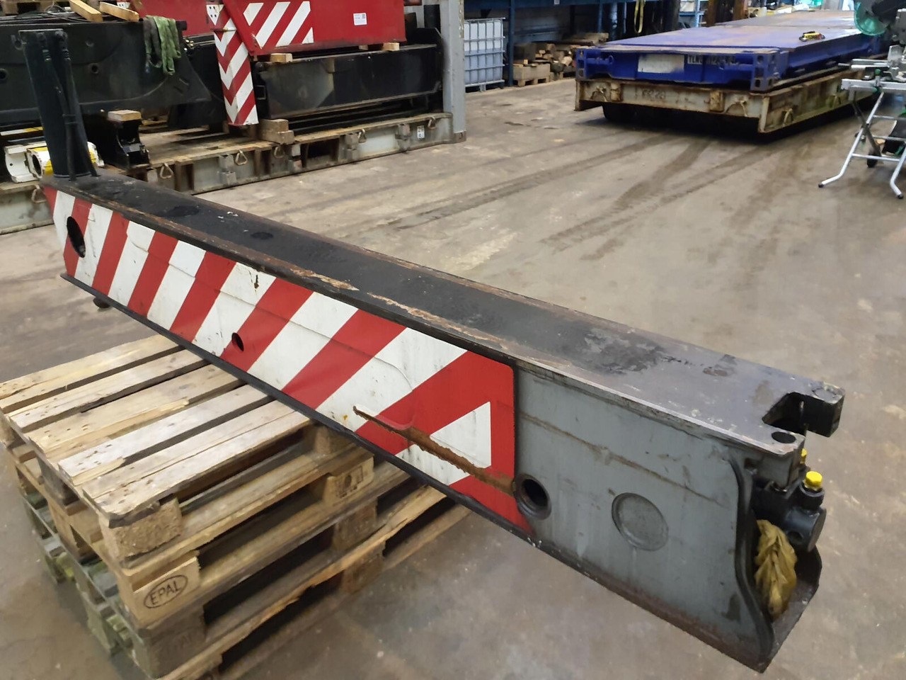 Liebherr LTM 1080-1 sliding beam complete front - Suspension for Crane: picture 4 Liebherr LTM 1080-1 sliding beam complete front - Suspension for Crane: picture 4