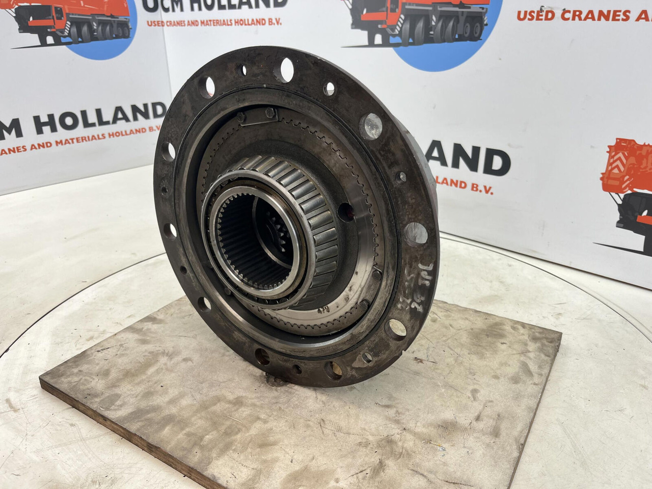 Liebherr LTM 1250-6.1 Planetary gear 22-25-74-40-3pl-H137-46 - Final drive for Mobile crane: picture 3 Liebherr LTM 1250-6.1 Planetary gear 22-25-74-40-3pl-H137-46 - Final drive for Mobile crane: picture 3