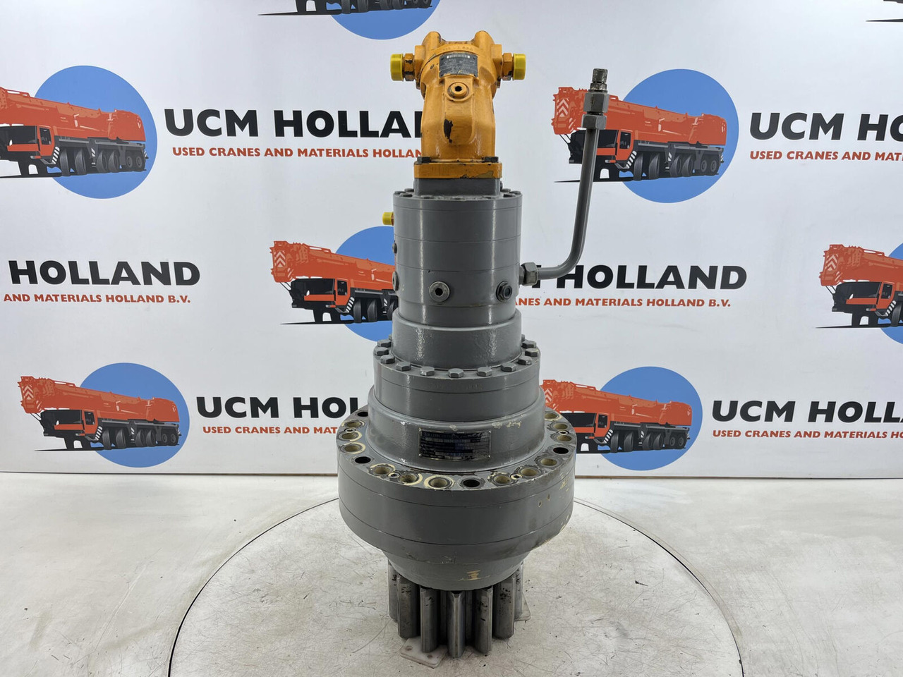 Liebherr LTM 1300 slewing gear - Swing motor for Mobile crane: picture 1 Liebherr LTM 1300 slewing gear - Swing motor for Mobile crane: picture 1