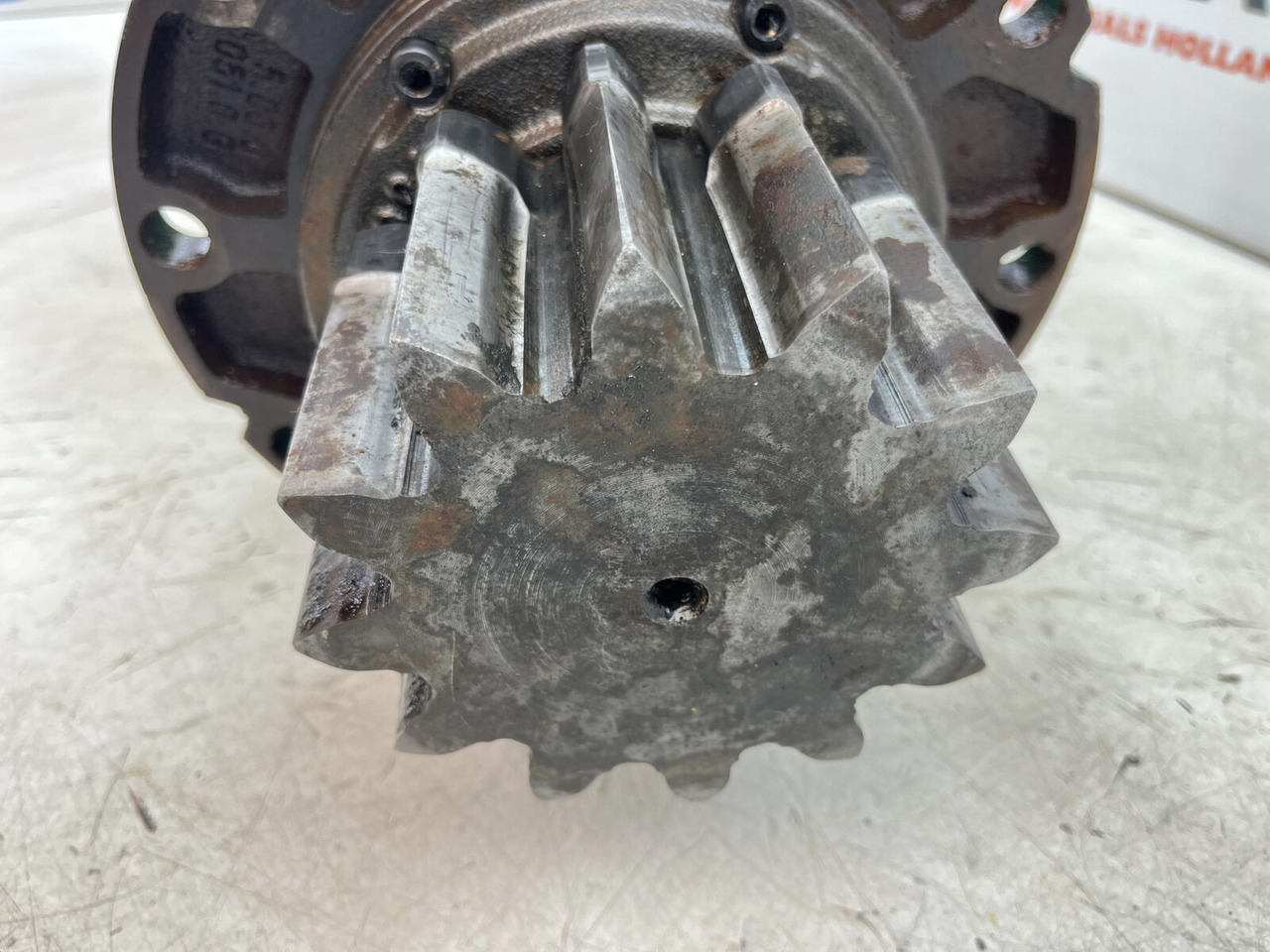 Swing motor for Crane PPM 480 ATT slewing gear: picture 13