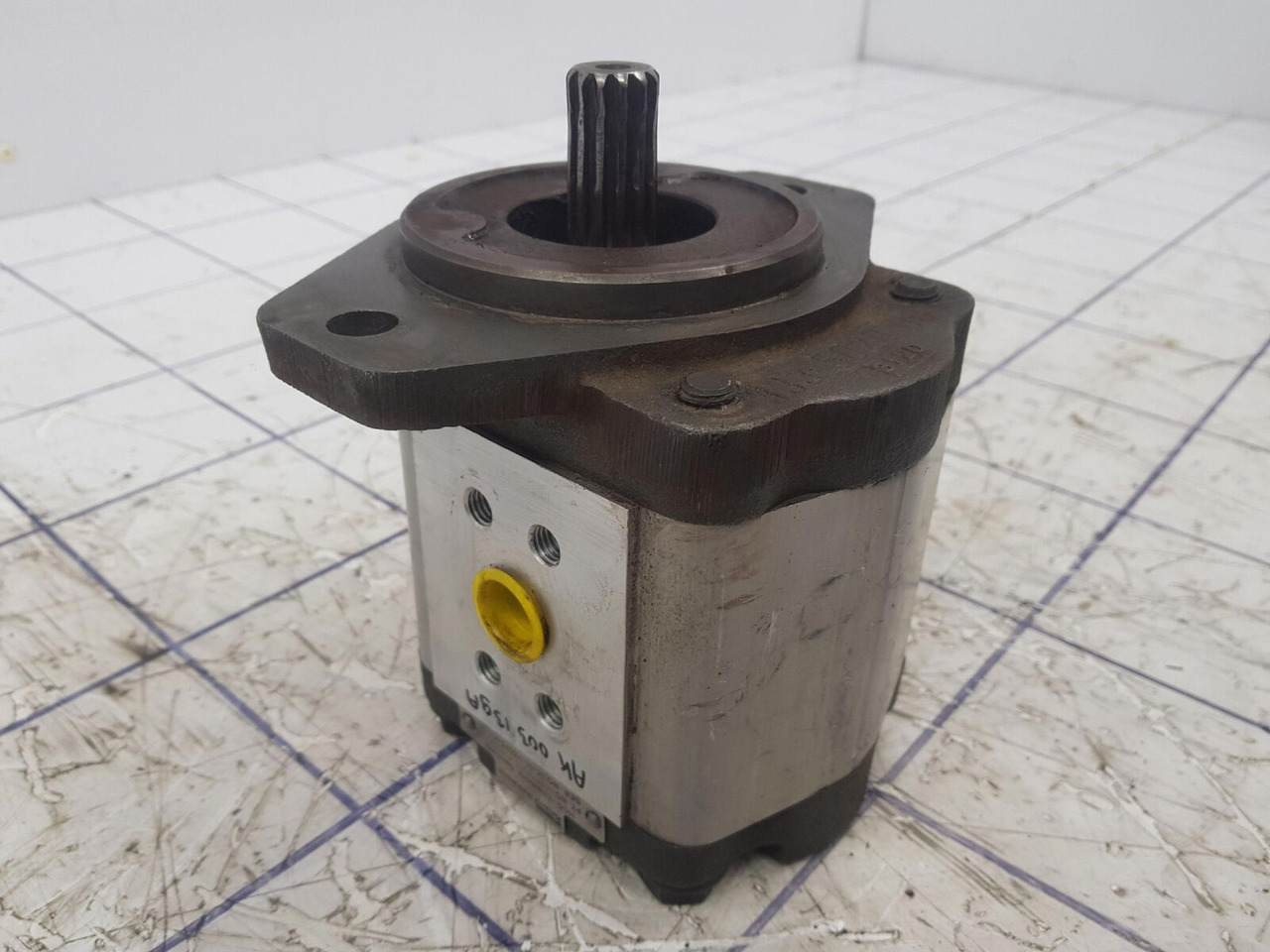 Parker Parker Hydraulics gear pump - Hydraulic pump for Crane: picture 3 Parker Parker Hydraulics gear pump - Hydraulic pump for Crane: picture 3