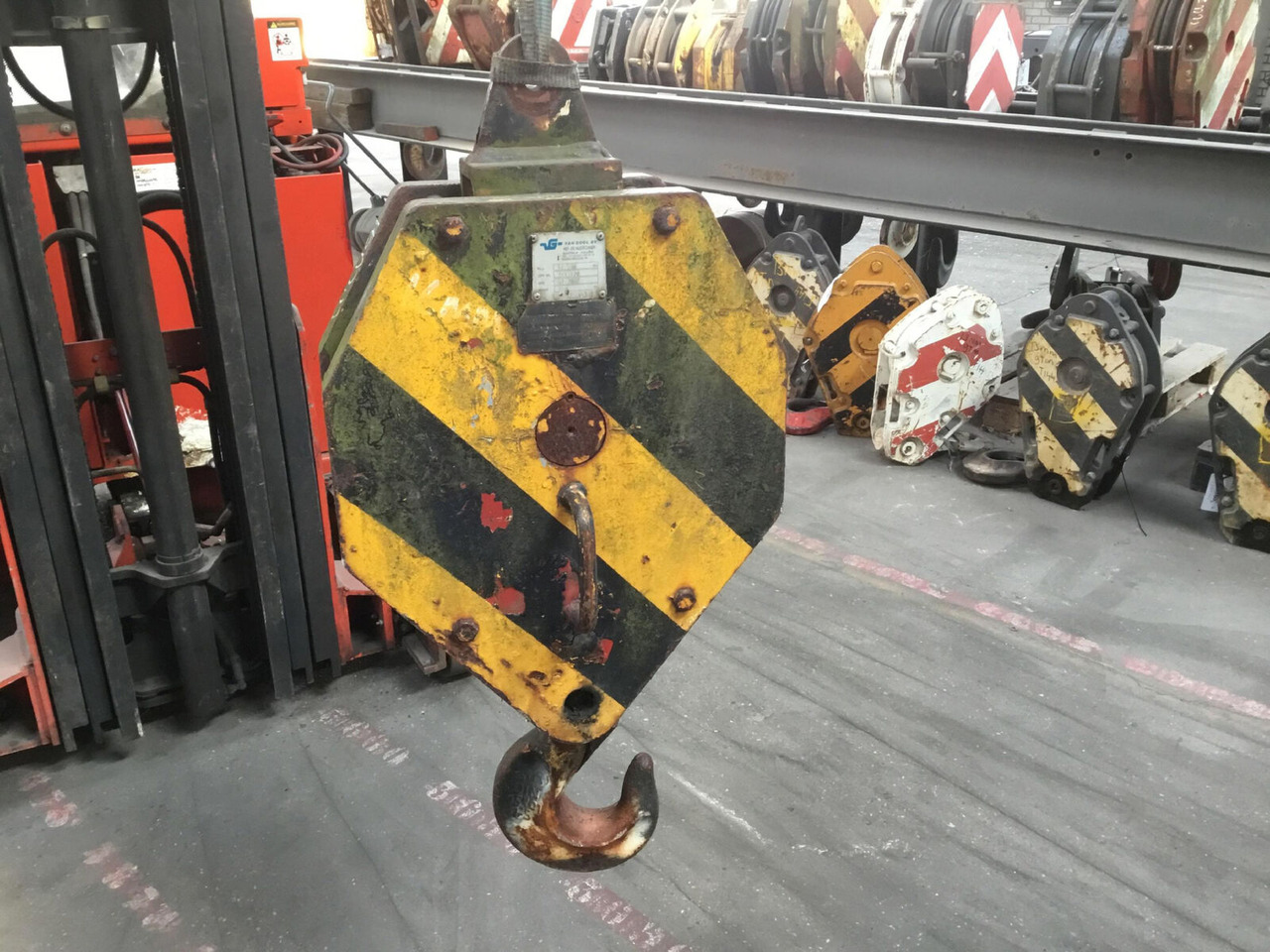 FAUN Hookblock 16mm 1 sheave 12.5t - Spare parts for Mobile crane: picture 1 FAUN Hookblock 16mm 1 sheave 12.5t - Spare parts for Mobile crane: picture 1