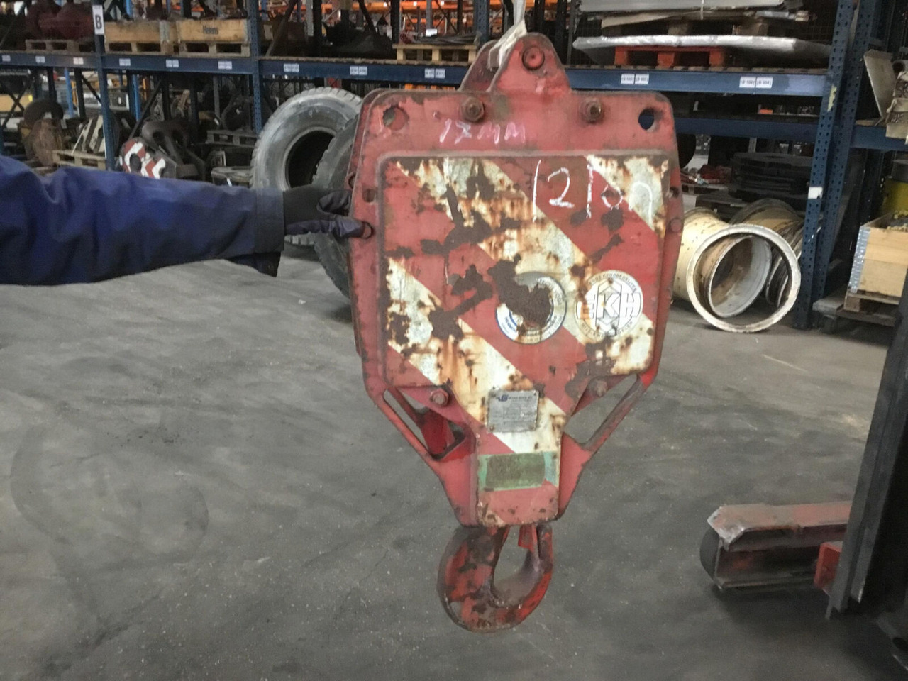 Hookblock 17mm 1 sheave 12t - Spare parts for Mobile crane: picture 2 Hookblock 17mm 1 sheave 12t - Spare parts for Mobile crane: picture 2