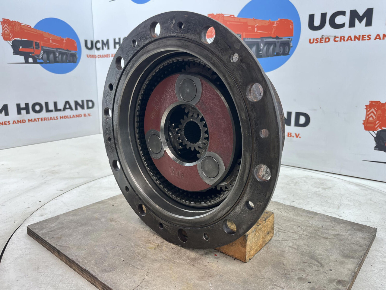 Terex AC 155 Planetary gear 17-24-67-32-3pl-H136-46 - Final drive for Mobile crane: picture 3 Terex AC 155 Planetary gear 17-24-67-32-3pl-H136-46 - Final drive for Mobile crane: picture 3