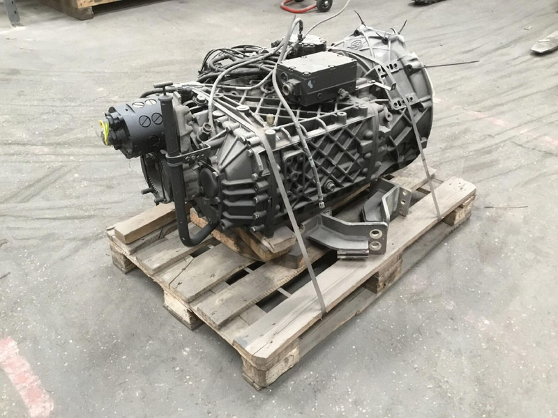 ZF ATF 60-4 gearbox EcoSplit 16-S-151 - Gearbox for Crane: picture 2 ZF ATF 60-4 gearbox EcoSplit 16-S-151 - Gearbox for Crane: picture 2