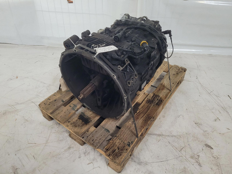ZF GMK 3055 Gearbox ZF Astronic 12 AS 2302 - Gearbox for Crane: picture 1 ZF GMK 3055 Gearbox ZF Astronic 12 AS 2302 - Gearbox for Crane: picture 1