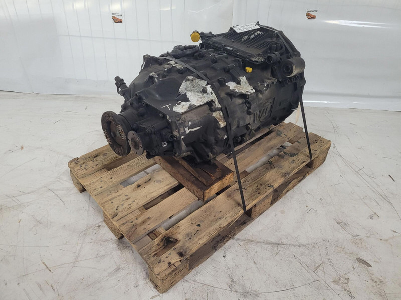 ZF GMK 3055 Gearbox ZF Astronic 12 AS 2302 - Gearbox for Crane: picture 3 ZF GMK 3055 Gearbox ZF Astronic 12 AS 2302 - Gearbox for Crane: picture 3