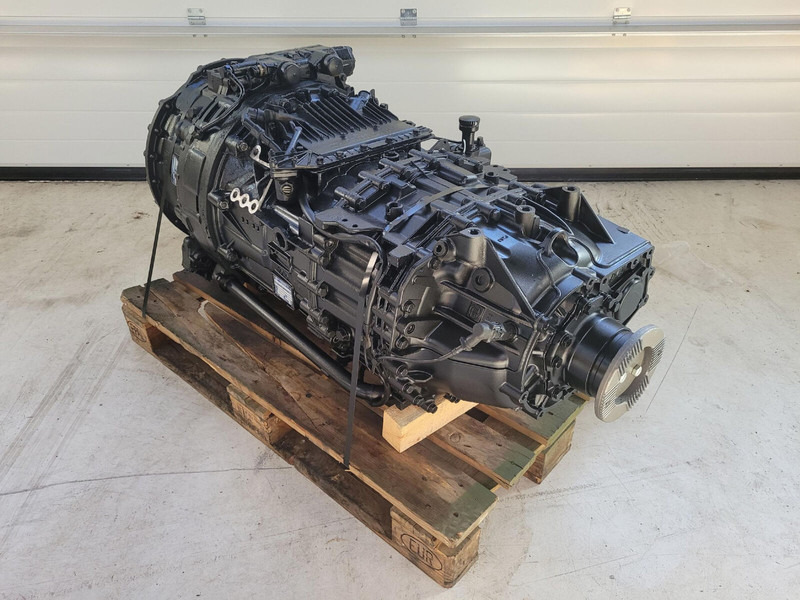 ZF LTM 1250-6.1 gearbox TC tronic 12 AS 3002 TC - Gearbox for Crane: picture 3 ZF LTM 1250-6.1 gearbox TC tronic 12 AS 3002 TC - Gearbox for Crane: picture 3