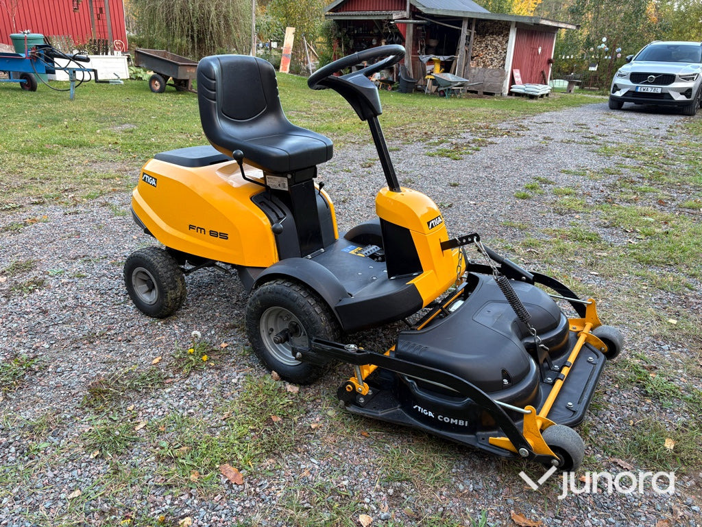 Åkgräsklippare - Stiga FM 85 (V301) - Garden mower: picture 3 Åkgräsklippare - Stiga FM 85 (V301) - Garden mower: picture 3
