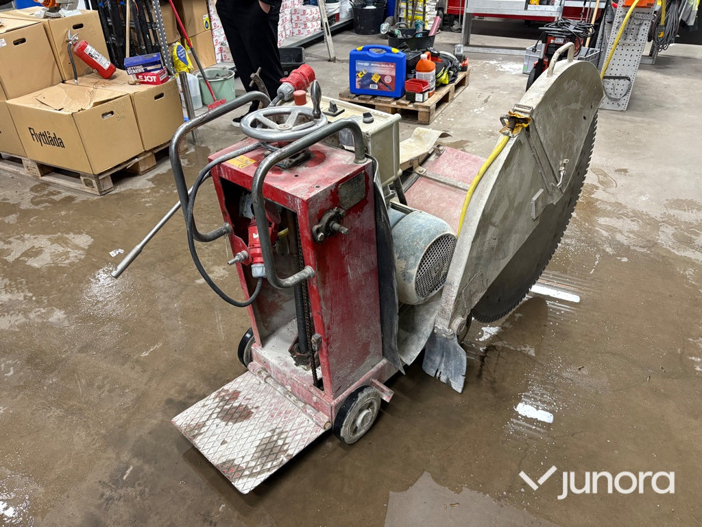 Betongsåg - Concrete equipment: picture 1 Betongsåg - Concrete equipment: picture 1