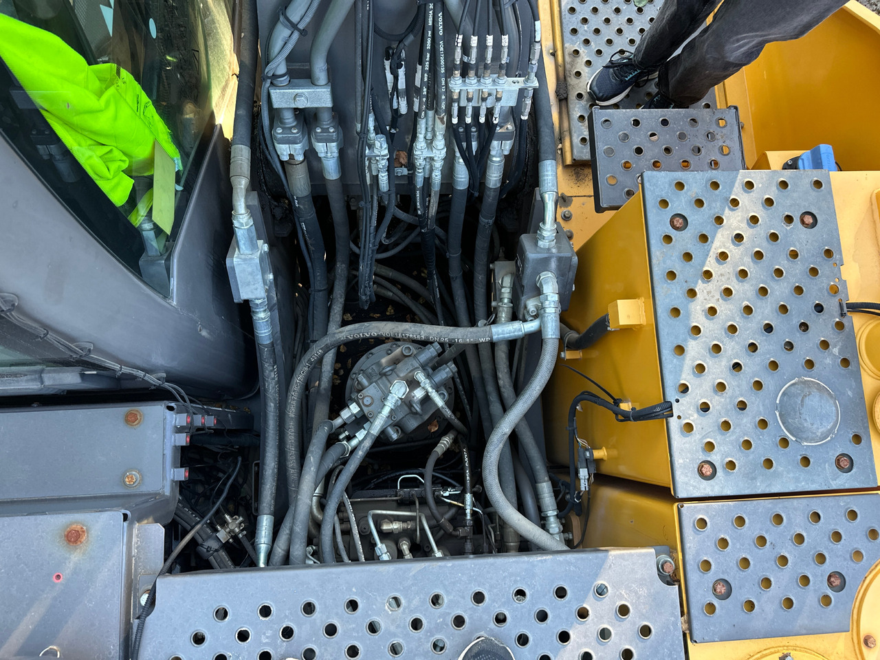 Grävmaskin - Volvo, EC 220 EL leasing Grävmaskin - Volvo, EC 220 EL: picture 27 Grävmaskin - Volvo, EC 220 EL leasing Grävmaskin - Volvo, EC 220 EL: picture 27