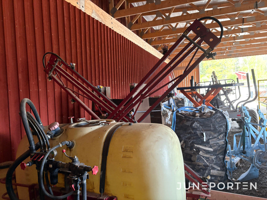 Hardi Växtskyddsspruta 1301 NK 800 - 12 SB - Tractor mounted sprayer: picture 5 Hardi Växtskyddsspruta 1301 NK 800 - 12 SB - Tractor mounted sprayer: picture 5
