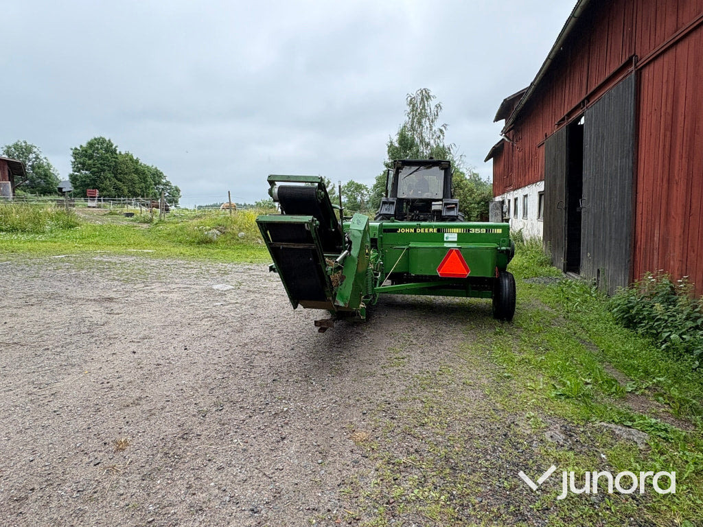Hårdpress - John Deere 359, småbalar - Square baler: picture 4 Hårdpress - John Deere 359, småbalar - Square baler: picture 4