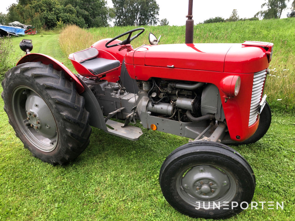 Massey Ferguson 25 - Farm tractor: picture 2 Massey Ferguson 25 - Farm tractor: picture 2