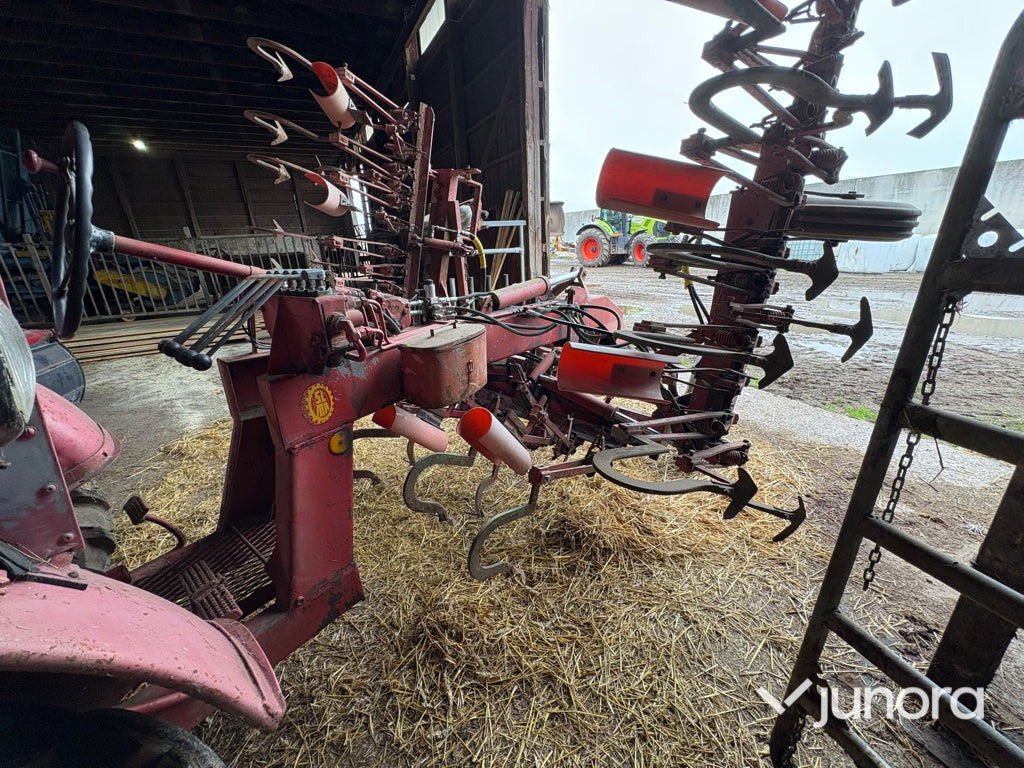 Radhacka - Volvo BM, Victor 230 - Subsoiler: picture 3 Radhacka - Volvo BM, Victor 230 - Subsoiler: picture 3