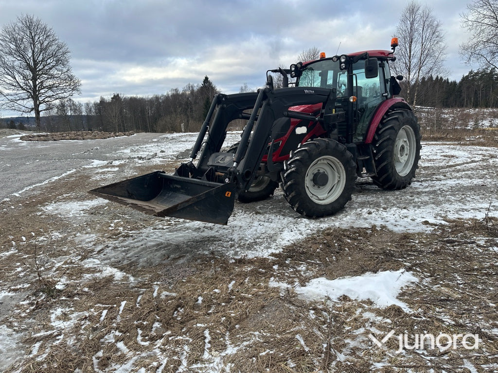 Traktor med lastare - Valtra A134 Hitech - Farm tractor: picture 2 Traktor med lastare - Valtra A134 Hitech - Farm tractor: picture 2
