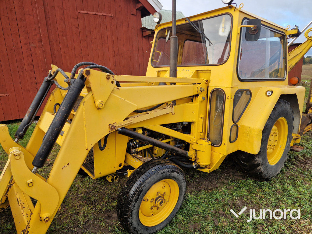 Traktorgrävare Massey Ferguson 40 R - Backhoe loader: picture 2 Traktorgrävare Massey Ferguson 40 R - Backhoe loader: picture 2