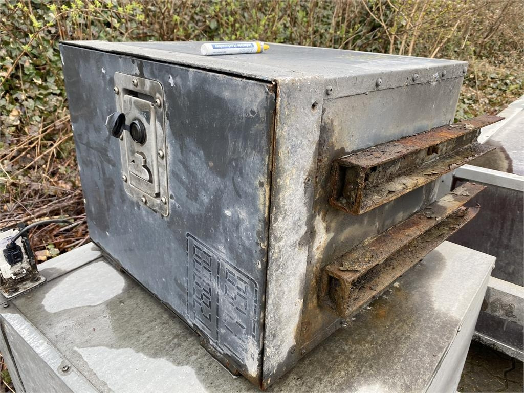 Danbox L380 x H500 x D440 - Body and exterior for Truck: picture 5 Danbox L380 x H500 x D440 - Body and exterior for Truck: picture 5