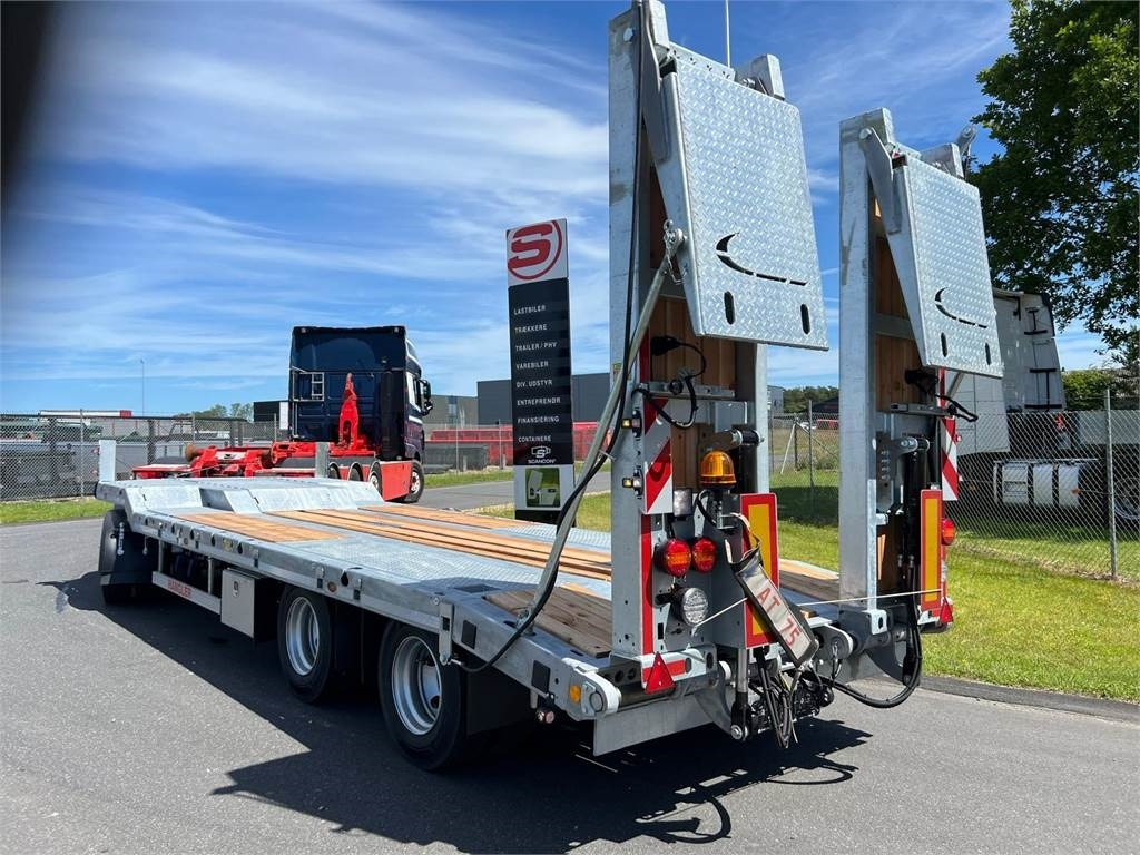 Low loader trailer Hangler VTS-H 400 4 akslet - 2 delt ramper: picture 8